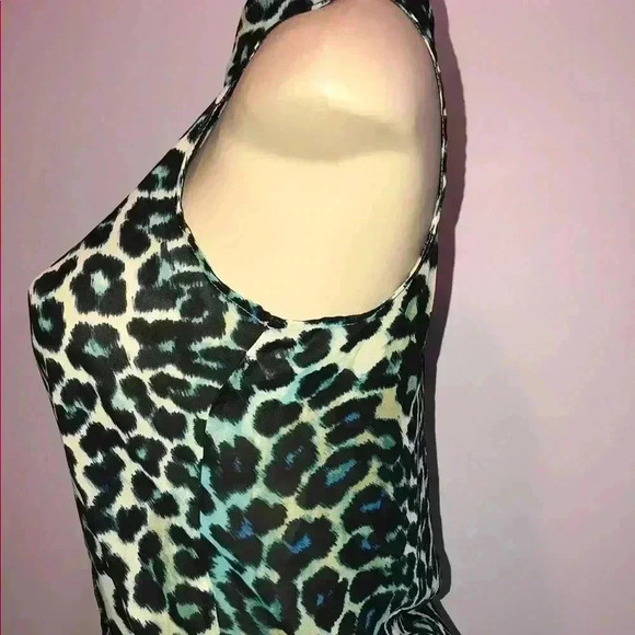 Decree Women’s Sleeveless Leopard Print Top - Picture 3 of 7